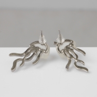 Серьги металл &laquo;Медуза&raquo; миниатюрная, цвет белый