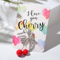 Брошь &laquo;Вишня&raquo; с листиками, подвижная, цвет красный в матовом серебре