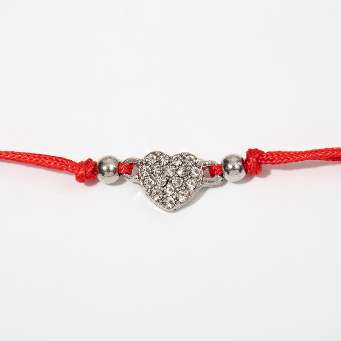 Браслет &laquo;Красная нить&raquo; сердце, цвет белый в серебре, 6 см