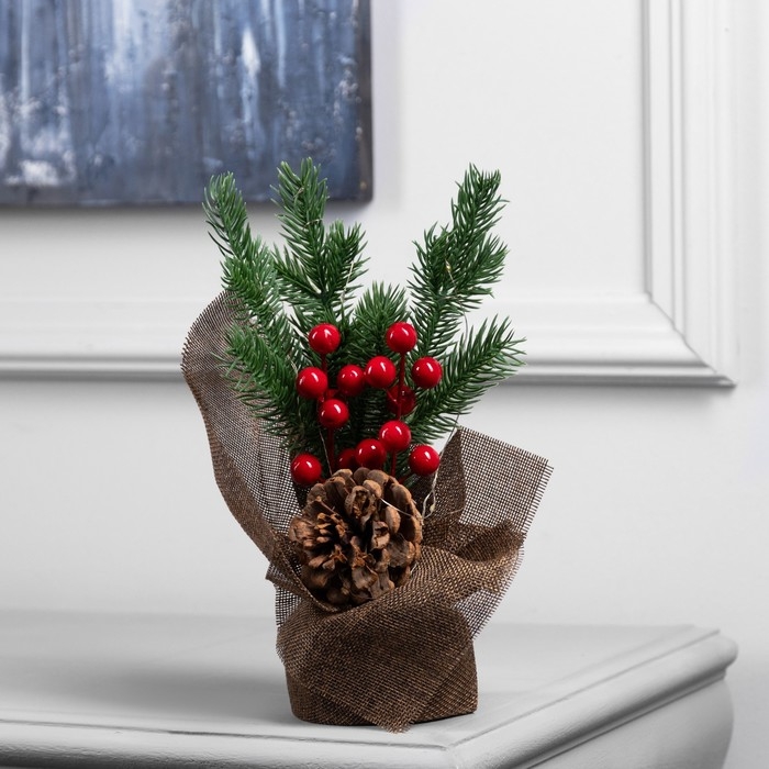 Фигура светодиодная &laquo;Елочка и ягоды&raquo; 25 x19 x7 см, 10 LED, батарейки AG13x3 (в комплекте), свечение тёплое белое