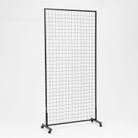 Сетка на колёсах, 100&times;200 см, размер ячейки 6&times;6 см, цвет чёрный