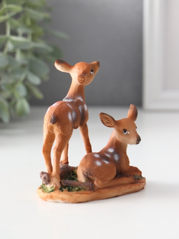 Сувенир полистоун "Два оленёнка" МИКС 10х5,6х9,6 см