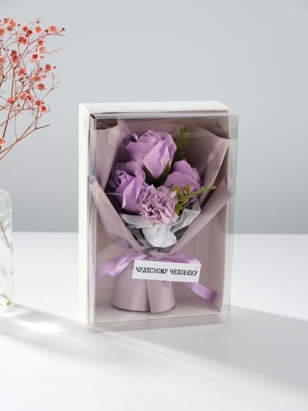 Букет из мыльных лепестков "Три розы и гвоздика" сиреневый 7,5х13,5х20 см