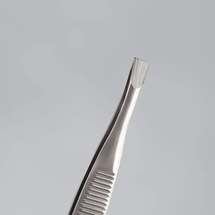 Пинцет прямой, узкий, 9 см, в футляре, МИКС