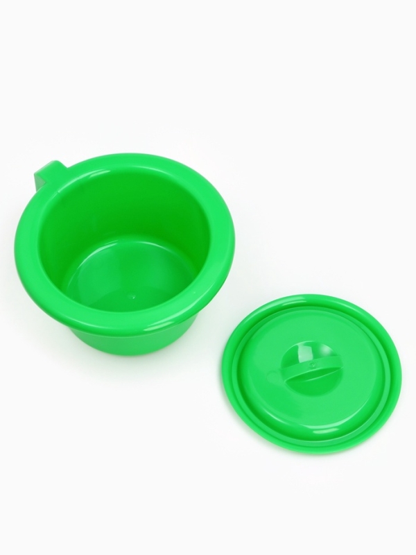 Горшок детский с крышкой Горшок детский с крышкой