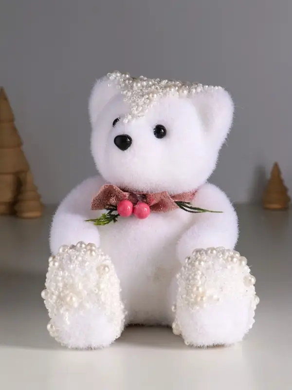 Декор "Белый медвежонок с еловым бантом, в бусинках" 16х12х14 см