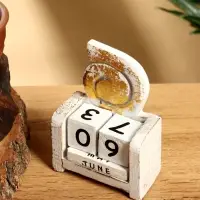 Календарь настольный &laquo;Ракушка&raquo;, 10&times;7&times;5.4 см, дерево, белый