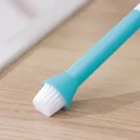 Щётка - насадка на кухонный кран, диаметр отверстия 2,5 см, длина 32 см, длина щётки 2,5 см