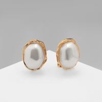 Клипсы с жемчугом &laquo;Абстракция&raquo; блюз, цвет золото