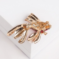 Брошь &laquo;Рыбка&raquo;, цвет красно-золотой в золоте