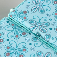 Шкатулка для рукоделия "Бабочки и цветочки на голубом" 19х26х14,5 см