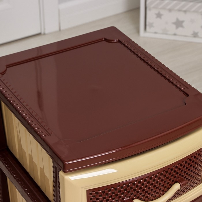 Комод 3-х секционный &laquo;Дельфин&raquo;, бежево-коричневый