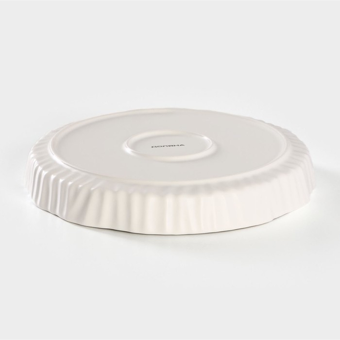 Тарелка фарфоровая обеденная Доляна &laquo;Коты-аристократы&raquo;, d=21,5 см, цвет белый