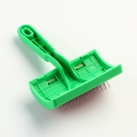 Пуходерка без капель полукруглая, 8,5 х 13 см, зелёная Пуходерка без капель полукруглая, 8,5 х 13 см, зелёная