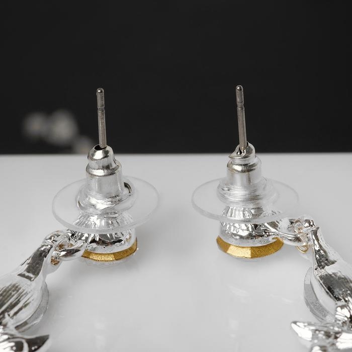 Серьги висячие со стразами «Ажур» весеннее настроение, цвет белый в серебре, 7 см Серьги висячие со стразами «Ажур» весеннее настроение, цвет белый в серебре, 7 см