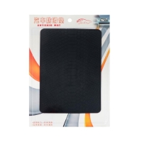 Коврик противоскользящий под кожу крокодила 20&times;13 см, черный