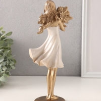 Сувенир полистоун "Девушка с охапкой подсолнухов" 9,5х7х23,5 см