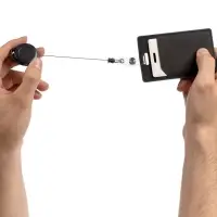 Ретрактор Attach New с ушком под ленту, черный