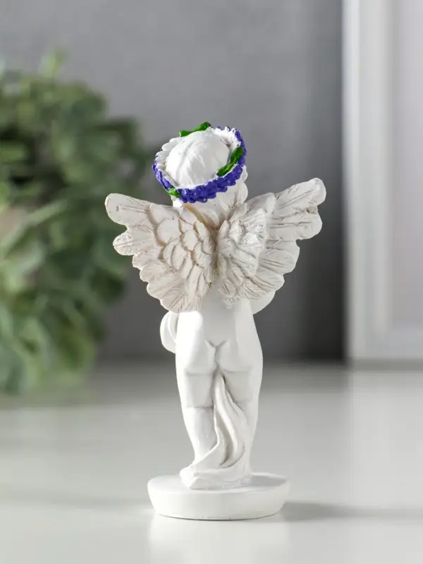 Сувенир полистоун "Ангел с букетом лаванды" бело-фиолетовый МИКС 5,7х3,5х10 см
