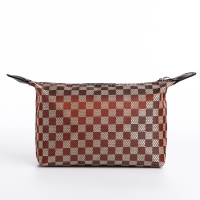 Косметичка на молнии, цвет коричневый