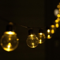 Гирлянда &laquo;Нить&raquo;, 2.7 м, с насадками в виде ламп, IP44, 10 LED, 8 режимов, солнечная батарея, тёмная нить, свечение тёплое белое