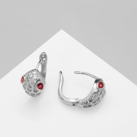 Серьги со стразами &laquo;Змея&raquo; укус, цвет белый в серебре