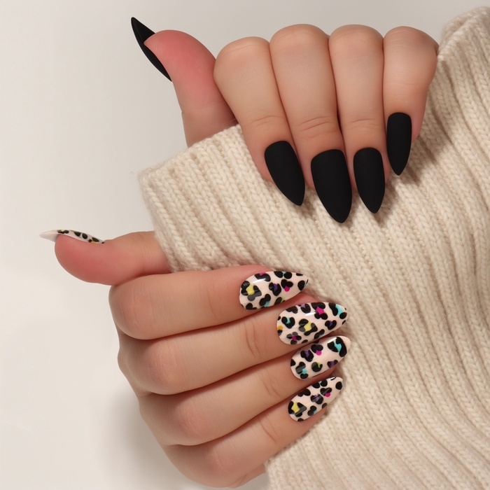 Накладные ногти &laquo;Лео&raquo;, 12 шт, с клеевыми пластинами, форма миндаль, чёрные, бежевые