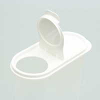 Контейнер для корма "Лекси" 19 х 9,5 х 25 см 2,4л Контейнер для корма "Лекси" 19 х 9,5 х 25 см 2,4л