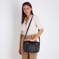 Сумка женская на магнитах, длинный ремень, цвет Сумка женская на магнитах, длинный ремень, цвет