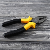 Набор инструментов «Гигант ремонта» с отверткой индикаторной, 11 предметов Набор инструментов «Гигант ремонта» с отверткой индикаторной, 11 предметов