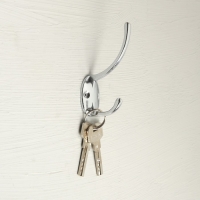 Крючок мебельный ТУНДРА TKD012, двухрожковый, хром Крючок мебельный ТУНДРА TKD012, двухрожковый, хром