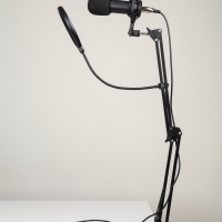 Микрофон конденсаторный Music Life черный: кабель, ветрозащита, стойка
