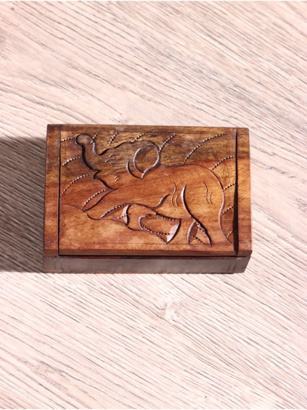 Шкатулка резная "Слон" дерево соно, 11х7х3,5 см