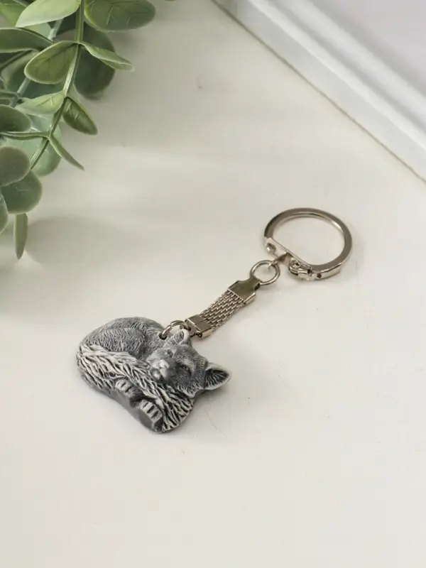 Брелок "Лисенок лежит (барельеф)" 2,4 см