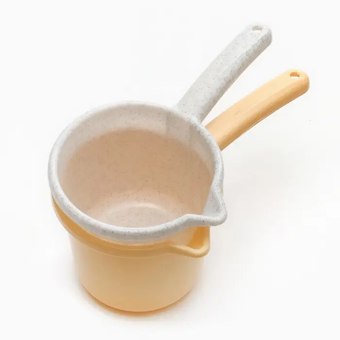 Ковш пластиковый для купания и мытья головы,банный ковшик, 1,3 л., цвет МИКС