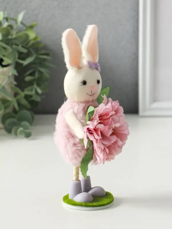 Сувенир пасхальный "Зайка в платьице с бутоном пиона в лапках" 5,5х5х19 см