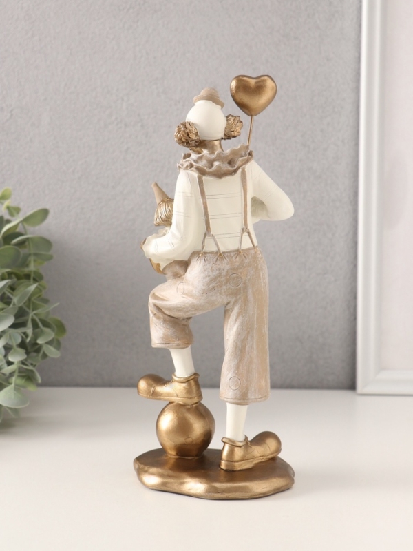 Сувенир полистоун "Клоун с малышом и воздушным шариком" бело-бежевый 10,5х7х25,5 см