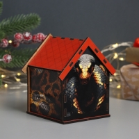 Новогодний чайный домик "Змея.Достигай" 10,5х9,5х12 см Новогодний чайный домик "Змея.Достигай" 10,5х9,5х12 см