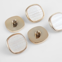 Набор пластиковых пуговиц на ножке, d = 23 мм, 5 шт, цвет белый Набор пластиковых пуговиц на ножке, d = 23 мм, 5 шт, цвет белый