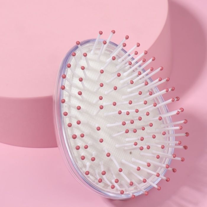 Расчёска - шейкер «Лапки», 5,5 × 9 см, цвет нежно - розовый Расчёска - шейкер «Лапки», 5,5 × 9 см, цвет нежно - розовый