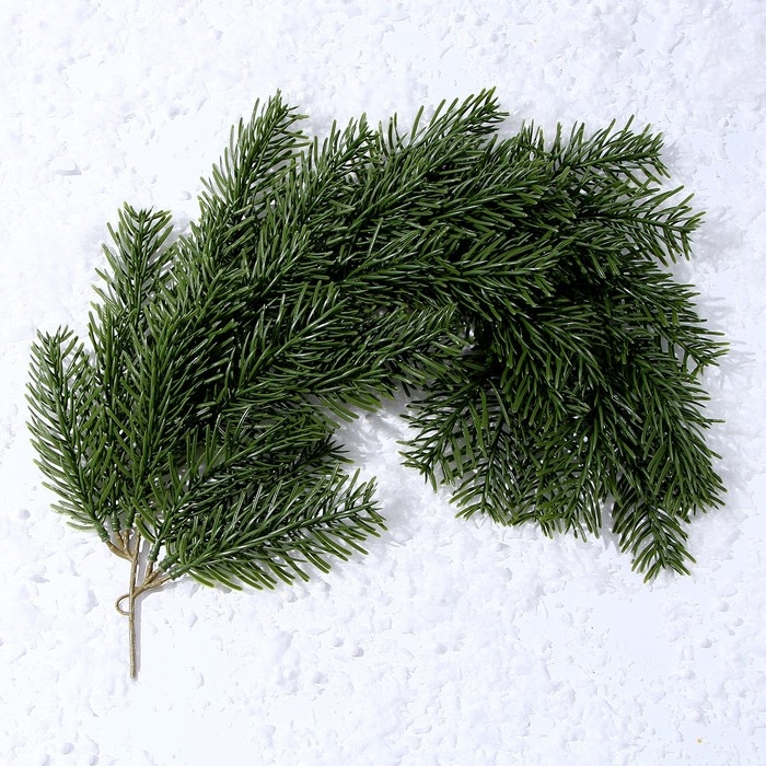 Декор &laquo;Ветвь душистой ели&raquo;