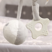 Растяжка - спираль с игрушками дуга на коляску / кроватку для малышей &laquo;Коровка&raquo;, с пищалкой, прорез., Крошка Я