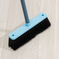 Щётка для пола мягкая &laquo;Арианна&raquo;, длина щетины 5.5 см, с черенком, МИКС