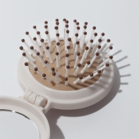 Расчёска массажная «Капибара», складная, с зеркалом, d=6.5 см, белая Расчёска массажная «Капибара», складная, с зеркалом, d=6.5 см, белая