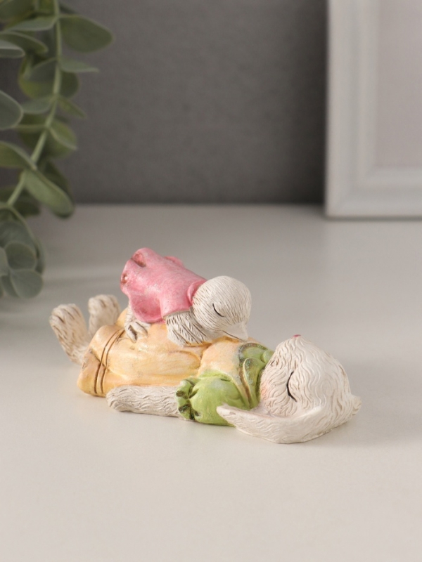 Сувенир полистоун "Зайка и цыплёнок - здоровый сон" 11х5х4 см