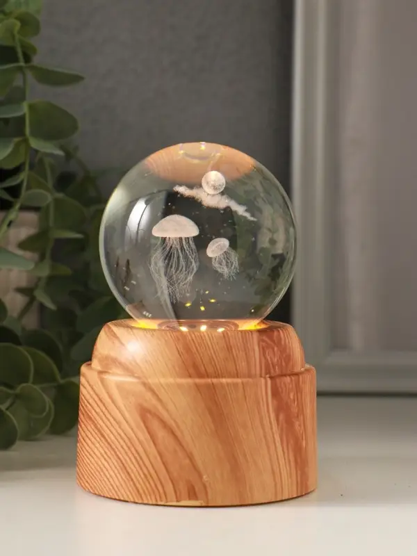 Сувенир стекло свет "Шар. Медузы" 6хLED шар d=6 см, крутится, USB 7х7х10 см