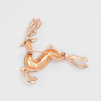 Брошь &laquo;Олень&raquo;, цвет белый в золоте