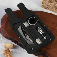 Винный набор: штопор, аэратор и каплеулавливатель для бутылки вина &laquo;Для самых важных открытий&raquo;.