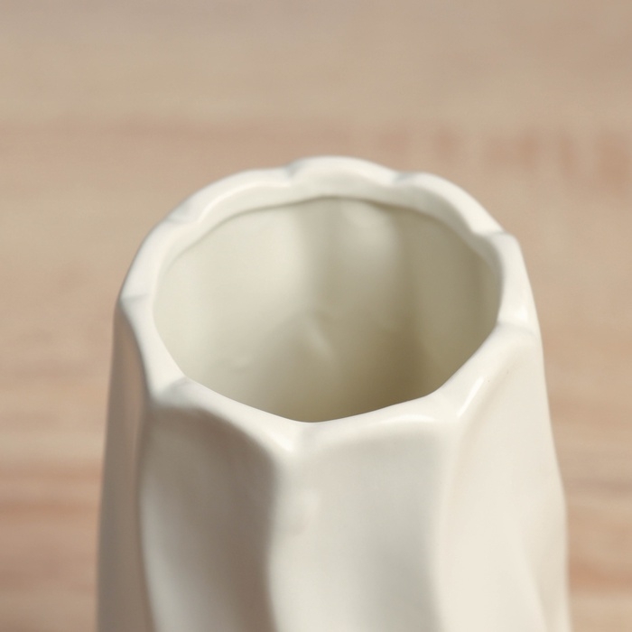 Керамическая ваза декоративная настольная &laquo;Грант&raquo;, для цветов, сухоцветов, d-6 см, 18&times;8 см, белый