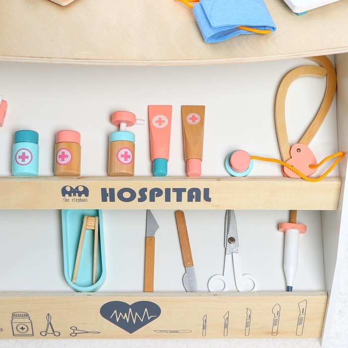 Игровой набор медика &laquo;Помощь&raquo; 34,5&times;14,5&times;78 см